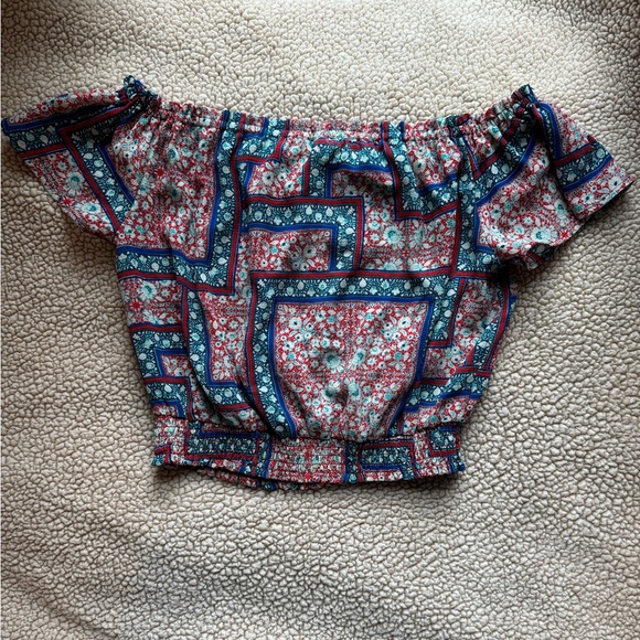 Lily White - Crop Top, SIZE: S - Picture 3 of 3